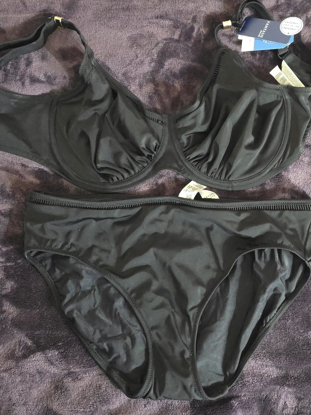 Black High-Waist Bikini Set with Underwire Support - Picture 11 of 12